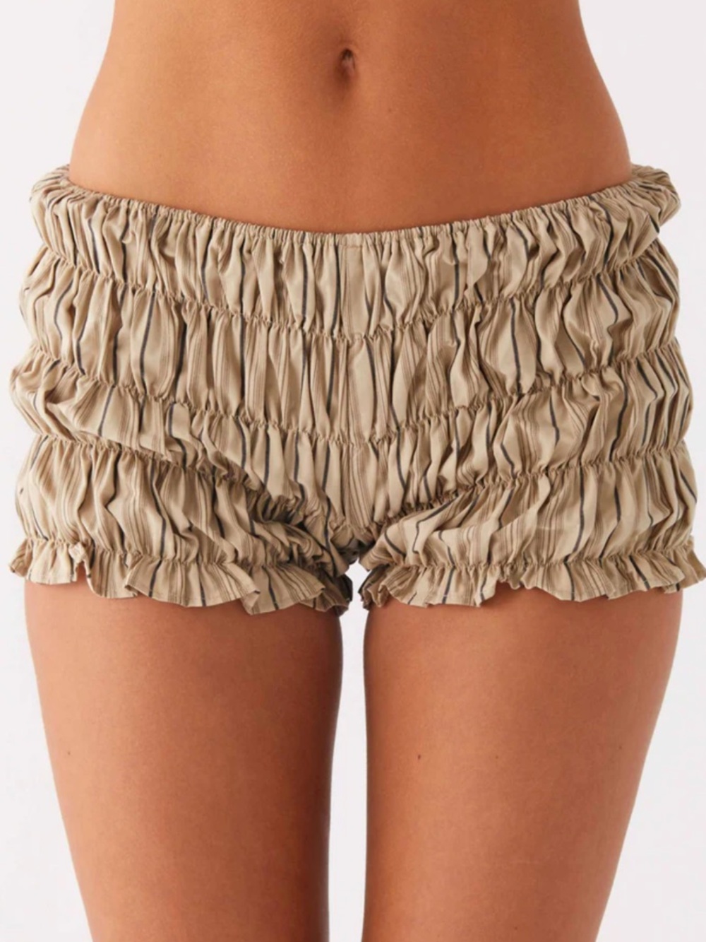 NWT Peppermayo Girls Like Us Ruched Smocked Shorts 4